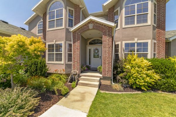 Cost of Transom Window Replacement in Bethlehem